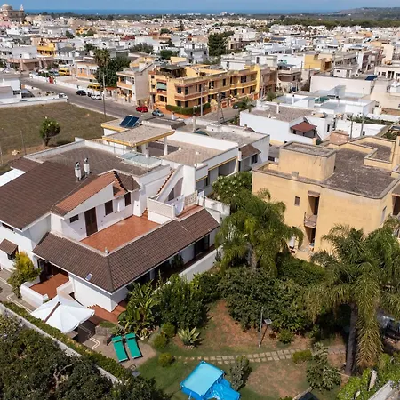 The Rosa's Luxury House