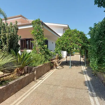 The Rosa's Luxury House Villa